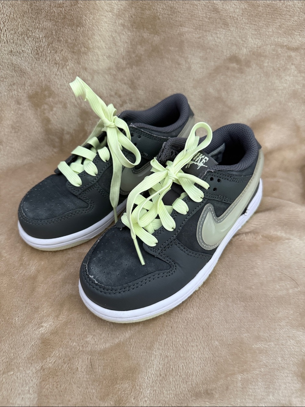 Nike Kids Black Sneakers with Light Green Accents
